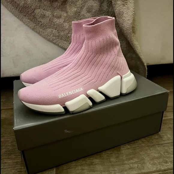 Balenciaga Speed 2.0 Clear Sole Sneakers - Picture 4 of 6